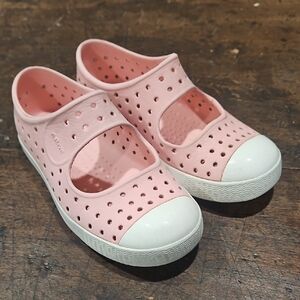 EUC C12 Light Pink Juniper Natives